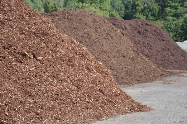 Brown Mulch Delivery in Boerne
