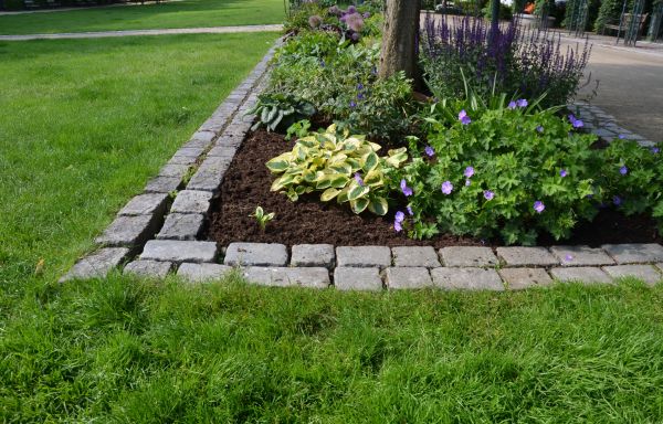 Flower Bed Mulching in Boerne